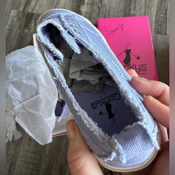 Corky Babalu Lilac - Picture 4 of 7